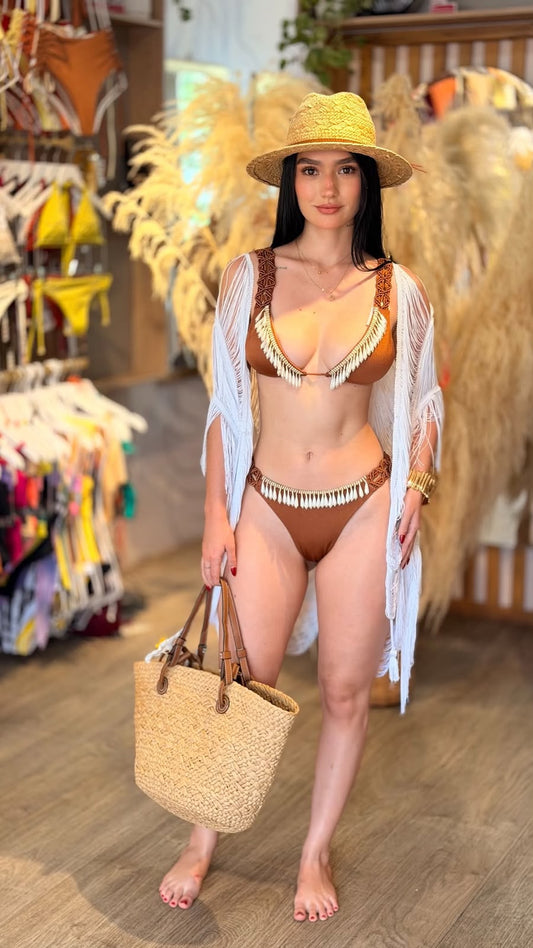 Vestido de Baño Olea Swim - modelo con sombrero